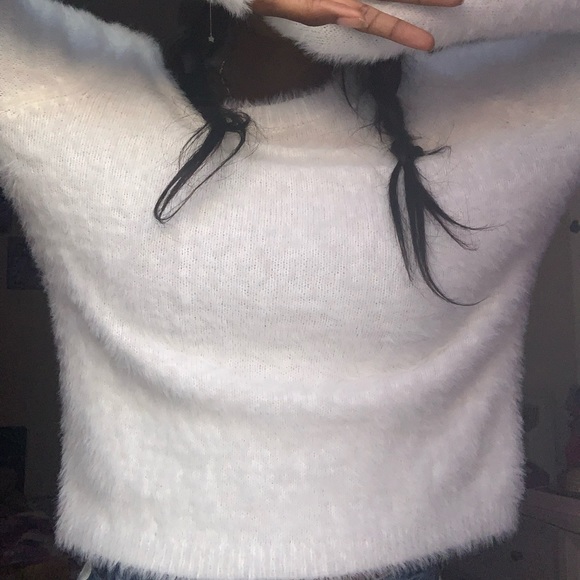 White sweater - Picture 2 of 3